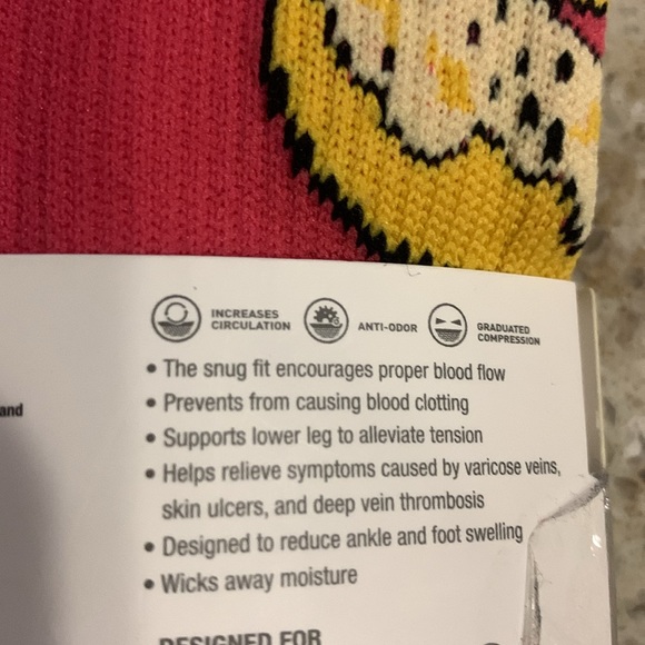 NWT Extreme Fit Compression Socks Size Small / Medium - Picture 4 of 5